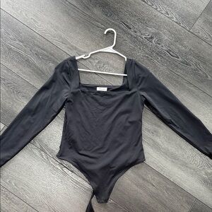 Aritzia babaton contour Black Long Sleeve Bodysuit